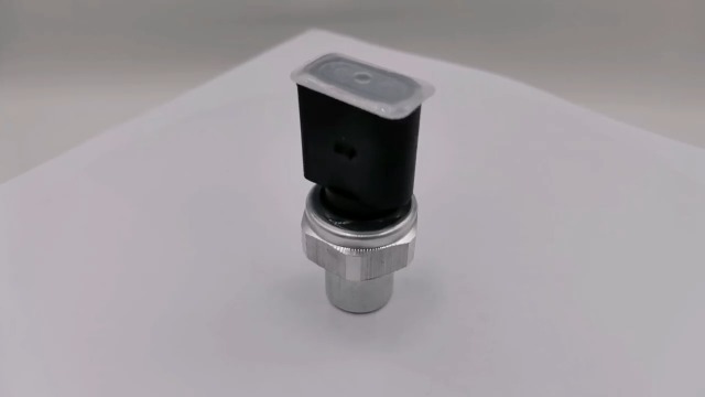 Amazon.com: AC Refrigerant Pressure Sensor Switch 5Q0959126A