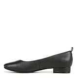 Womens comfortable slip on shoes perfect for everyday wear Classic, essential women's ballet flat features faux leather upper with a subtle square toe, slip-on fit, and back pull tab Linings, toe box, and heel counter partially crafted from recycled ...