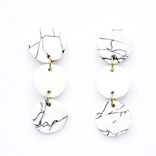 Boucles d'oreilles rondes marbre pour look de bureau