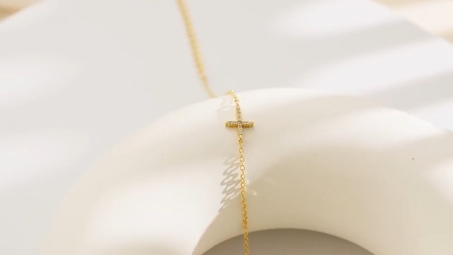 Bracciale Croce Regolabile In Oro 18K Con Zirconi - Gioiello Di Fede Per Donna