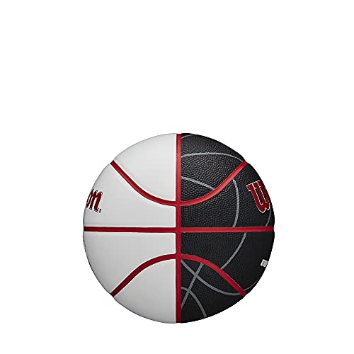 Image of WILSON NBA Team Autograph Mini Basketball - Chicago Bulls