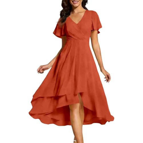 Vestido curvo elegante y entallado en línea A para estilizar la figura en bodas