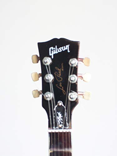 Guitare miniature Axe Heaven Gibson Les Paul »Apetite » Slash - Les Beatles, Paul McCartney, John Lennon, RIngo Starr, George Harrison Guitare miniature Axe Heaven Gibson Les Paul"Apetite" Slash – Image 7