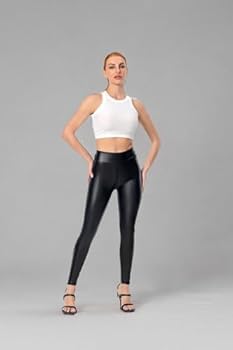 Saunada ziyofat otkazayotgan jinsiy svingerlarning onlayn videosi Gozal qizlar birinchi marta jinsiy aloqa video