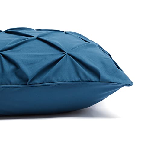Image of Amazon Basics 2 Piece Soft, Lightweight Down-Alternative Comforter Bedding Set, Pinch Pleat, Twin /TwinXL, Dark Teal, Geometric