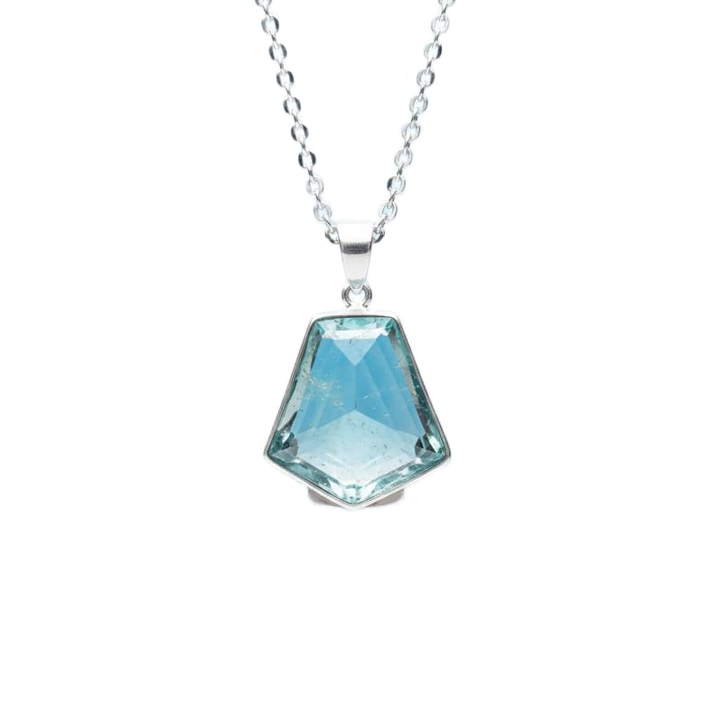 Collier quartz bleu naturel en forme fantaisie pour sublimer vos tenues d'été