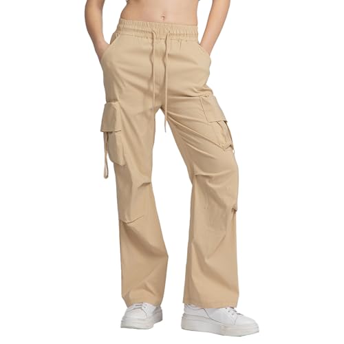 Pantalon cargo femme spacieux pour bouger librement sans emporter de sac à main