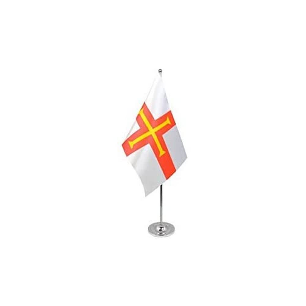 AZ FLAG Guernsey Table Flag 22x15 cm British Satin Metal Base