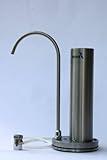 Design REISER®-Wasseraufbereitungsgerät Edelstahl Übertisch - Anbringung an den Wasserhahn, dessen Perlstrahler Gewinde. Für reines Trinkwasser. Auftisch Wasser Filter.