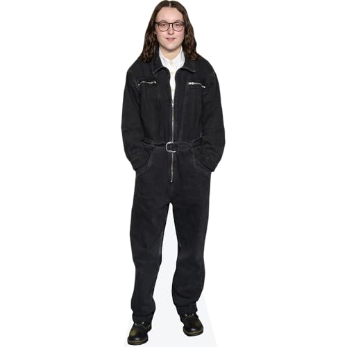 Bild: Bella Ramsey (Jumpsuit) Pappaufsteller mini f�r 24,97 EUR bei amazon.de