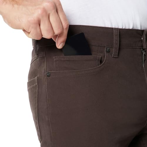 Image of Gap Men's Essential Slim Fit Chino Pants