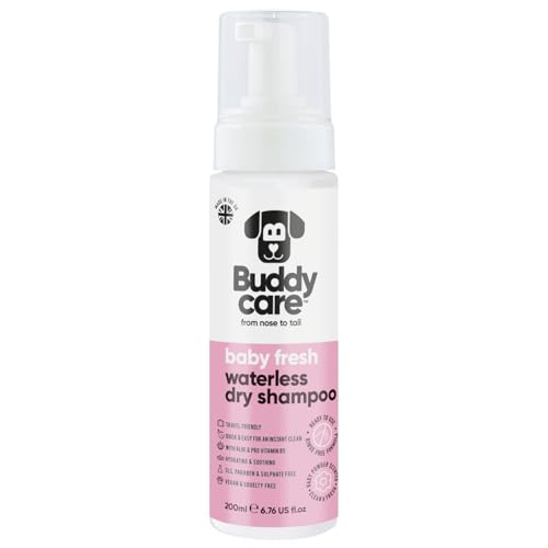 Buddycare Wasserloses Trockenshampoo für Hunde (200 ml) | Babyfrisches Hundeshampoo für empfindliche Haut | Natürliches, einfach anzuwendendes Trockenshampoo für sauberes, frisches Fell