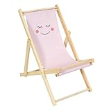 Matériaux et Durabilité : Le piètement et la structure de la chaise sont fabriqués en pin, un bois robuste et durable, assurant une bonne stabilité. L'assise est en textile polyester, un matériau résistant et facile à nettoyer, idéal pour une utilisation fréquente par les enfants