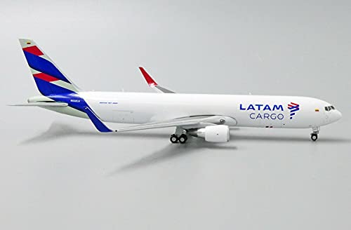 Amazon | JC Wings 1/400 完成品 LATAM 航空 Cargo B767-300F