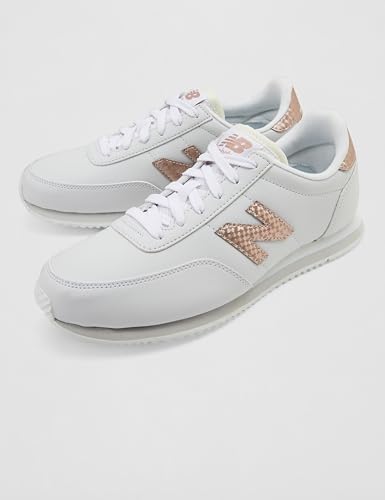 Image of New Balance Women 720 Sneaker