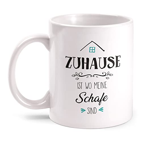Fashionalarm Tasse Zuhause ist – Meine Schafe bedruckt beidseitig Bedruckt Spruch & Motiv als Geschenk-Idee für Schäferei Landwirt Halter Besitzer, Weiß 330 ml