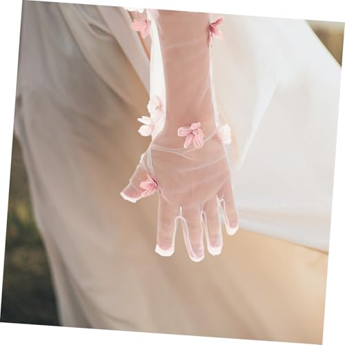 Guantes de novia largos para disimular brazos en vestidos palabra de honor verano 5