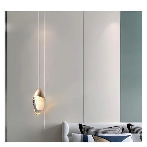 Lámpara de techo de cristal de lujo y oro para una decoración sofisticada 3