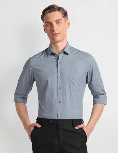 Image of Arrow Men Slim fit Cotton Checked Long Sleeves Cutaway Collar Shirt(ARADOSH0797A Grey 46)