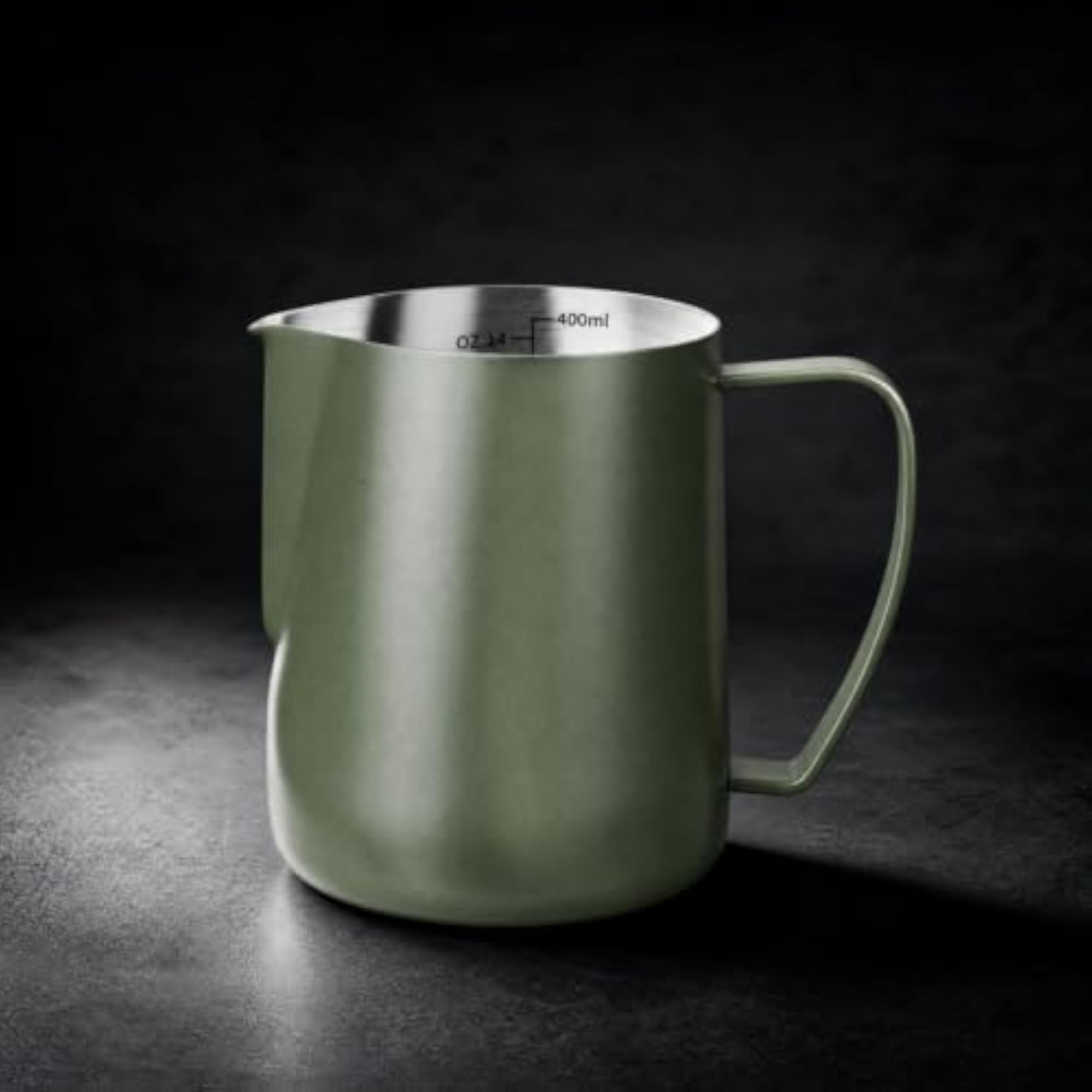 Stainless Steel Milk Foaming Pitcher with Ergonomic Handle
