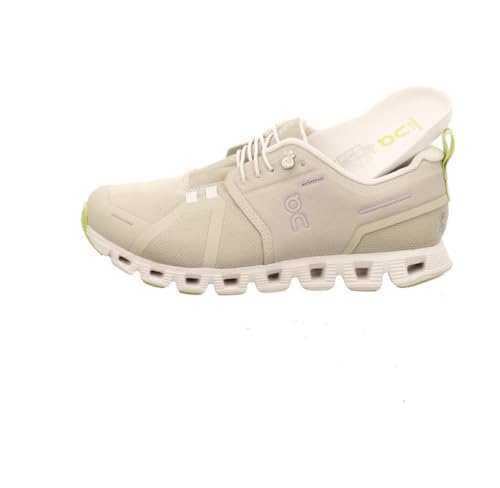 Image of On Women's Cloud 5 Waterproof Sneakers