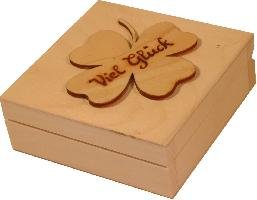 Suerte de caja (láser con trébol)