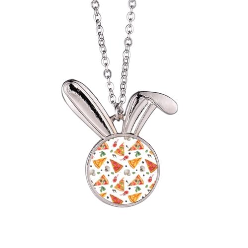 Collier lapin et pizza en illustration pour sublimer vos tenues décontractées lors des sorties