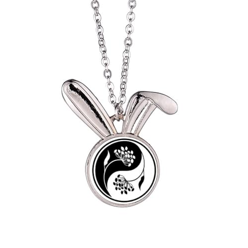 Collier Yin-Yang lapin noir et blanc en pendentif bijoux culture
