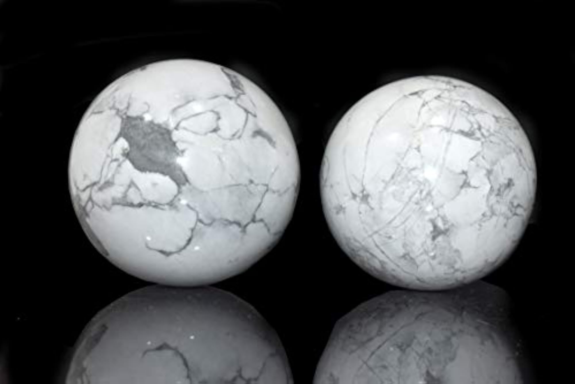 Howlite Sphere Crystal Ball, Natural Chakra Balancing