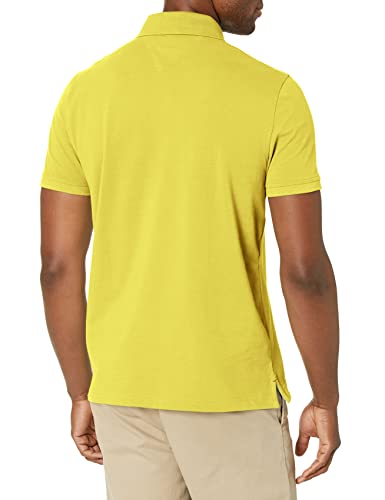 Image of Tommy Hilfiger Men's Short Sleeve Cotton Pique Flag Graphic Polo Shirt in Custom Fit