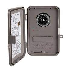 Grasslin DTAV40 Commercial Auto-Voltage Defrost Timers Amps: 40 24-Hour NEMA 3R Raintight Plastic Enclosure Volts: 120-240