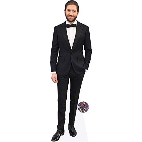 Bild: Michael Zegen (Suit) Pappaufsteller mini f�r 24,97 EUR bei amazon.de