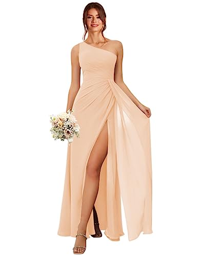 Robe de demoiselle d'honneur bleu roi pour mariage estival en plein air chic