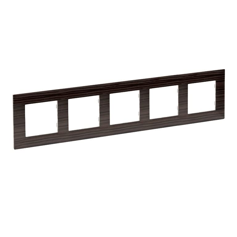 Marco 5 elementos Legrand Niloe Step madera oscura oculta imperfecciones de pared 3