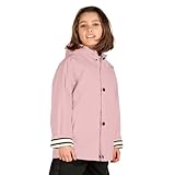 Fermeture : Le ciré se ferme grâce à une fermeture éclair, facile à manipuler, à laquelle s’ajoute une patte de boutons-pression gravés au nom de la marque.