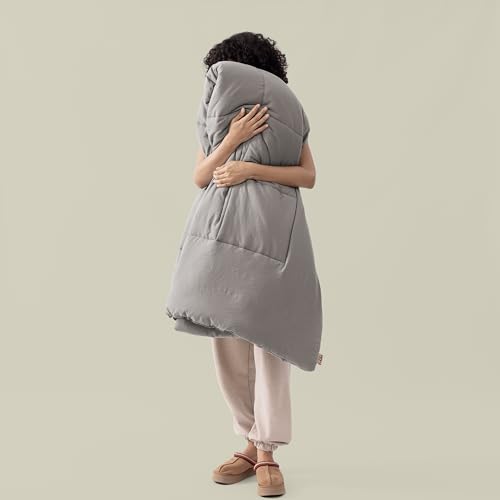 UGG Twin/XL Twin Comforter Set with 1 Pillow Sham, Lightweight Down Alternative Blanket, All Season, Washable & Hypoallergenic Bedding Set for College Apartment or Dorm Essentials, Light Grey (Lenora)