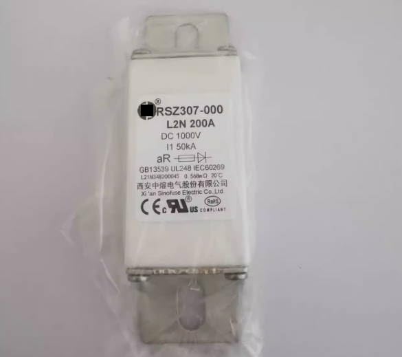 Fusible RSZ307-000-L2N pour sécuriser armoire électrique 1000VDC