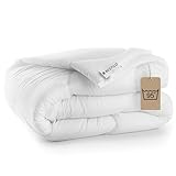 RESTILO Bettdecke 135x200 cm Ganzjahresdecke Steppdecke Antiallergisch Schlafdecke Öko Tex Standard Inez 135 x 200 cm