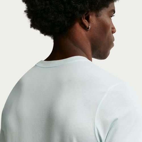 Image of Nike Men's Sportswear Club T-Shirt