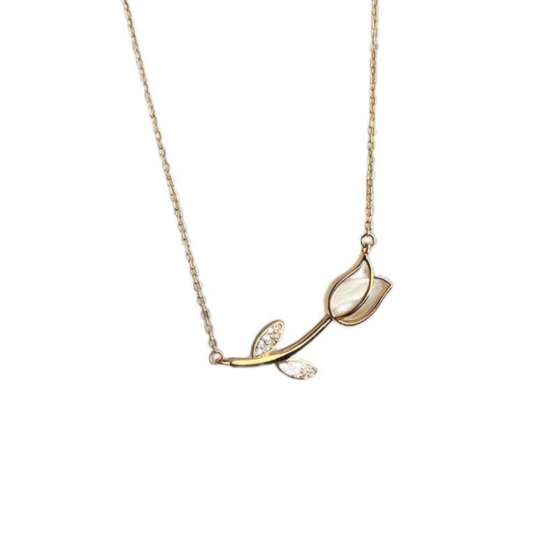 Collier de fleurs roses pour rayonner lors de vos soirées