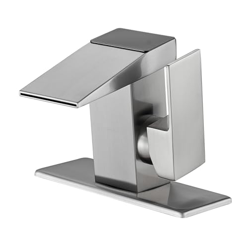 Grifo de cocina monomando que elimina salpicaduras con su caída en cascada 2