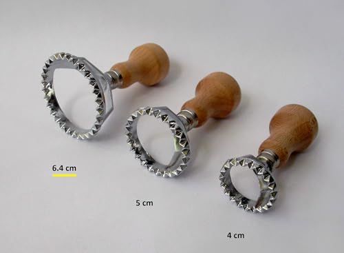 Tredoni 6.4cm Round Ravioli Pasta/Dough Stamp Cutter (6.4 cm // Large), Silver, Natural Wood - Image 3