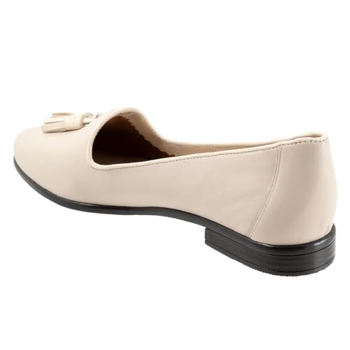 Image of Trotters Women's Liz Tassel Loafer Flat