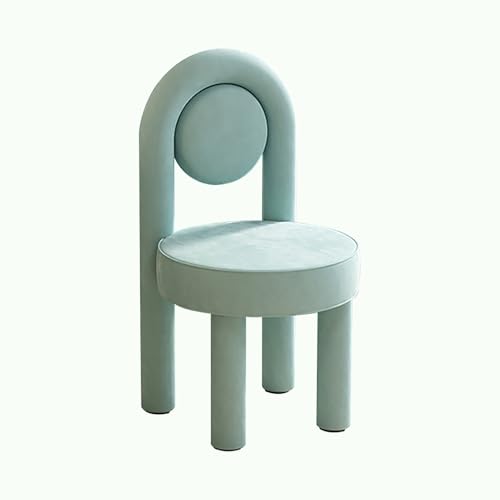 Silla de vestidor minimalista ideal para crear un rincón de tocador íntimo 2