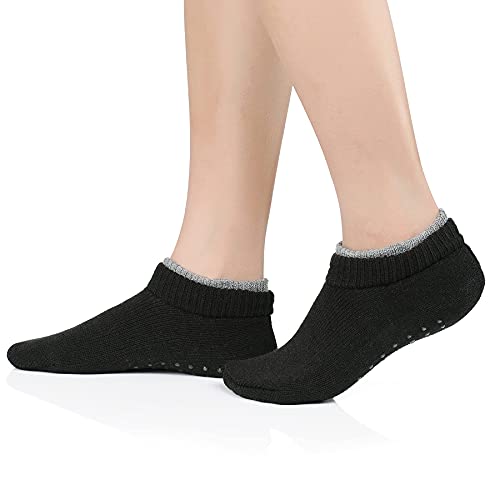 Zando Adult Soft Slipper Socks for Women Christmas Knit Fuzzy Ankle Socks with Grips Fleece Slipper Socks with Gripper4