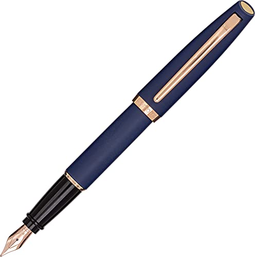 La penna stilografica, con un diametro di 12,4 mm e una lunghezza di 120 mm, ha dimensioni ottimali ed è perfetta da tenere in mano con un peso di 16 grammi.