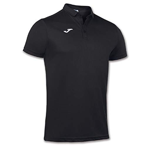 Consigue el estilo clásico que buscas con este polo. Su tejido suave y transpirable te permite moverte con total libertad. Ideal para el día a día y tus actividades deportivas, manteniendo la comodidad siempre.