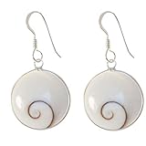 Die Ohrhänger sind sogenannte Fischhaken aus 925er Sterling-Silber.