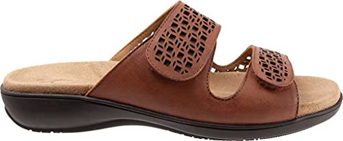 Image of Trotters Women's Flat Sandals