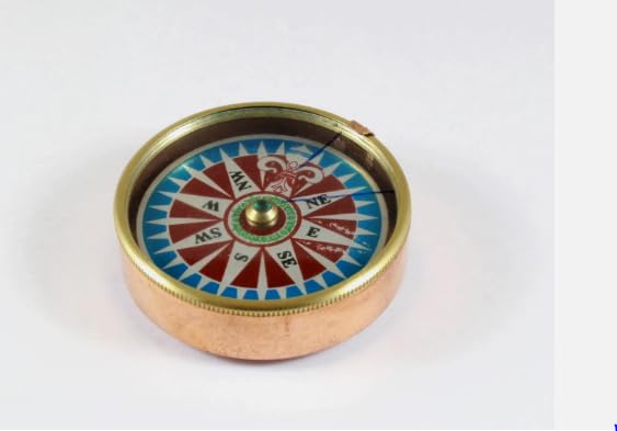 Brújula náutica de latón pulido artesanal con estuche de cuero miniatura 4